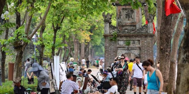 Bán lẻ hàng hóa và doanh thu dịch vụ tiêu dùng tháng 5 tăng 10,2%